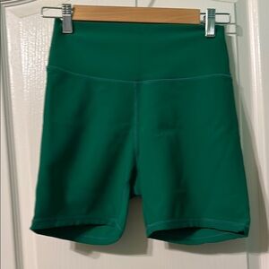 Wilo Green Women's Shorts